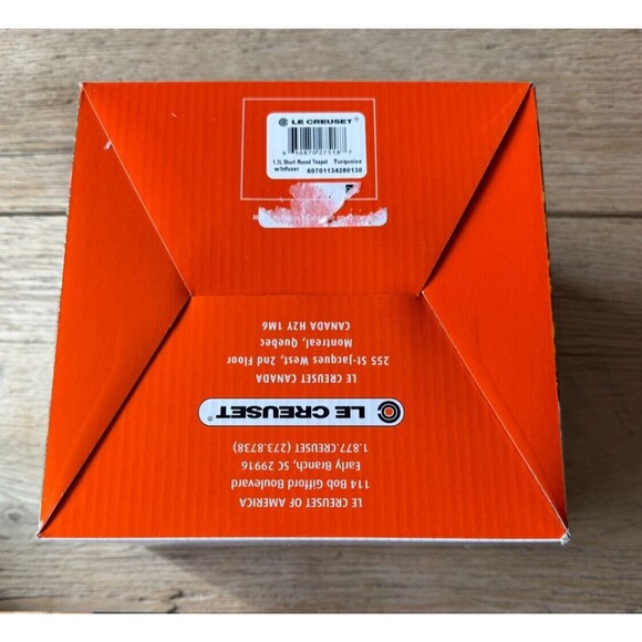 NEW Le Creuset Stoneware Large Round 44oz Teapot w/Infuser Turquoise Bl… - Picture 3 of 15